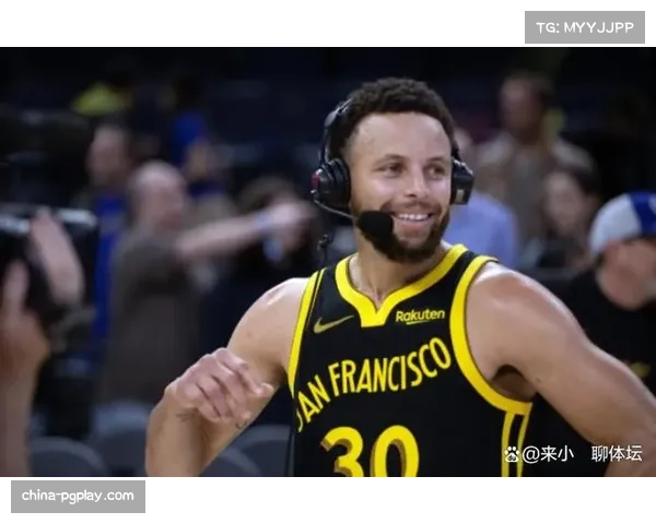 关键时刻镜头：斯蒂芬·库里利用“电梯门”战术命中扳平三分